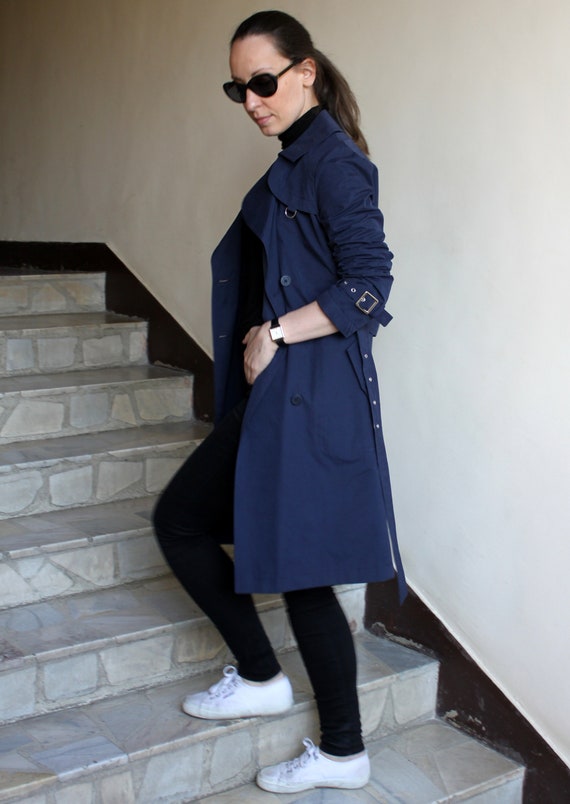 después del colegio El propietario Consejo Gabardina de mujer de doble pecho en azul marino impermeable - Etsy México después del colegio El propietario Consejo Gabardina de mujer de doble pecho en azul marino impermeable - Etsy México