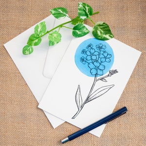 Carte de voeux illustrée bleu clair avec fleurs myosotis Carte de voeux floral minimaliste Carte de voeux graphique élégante Carte d'anniversaire Fête des Mères
