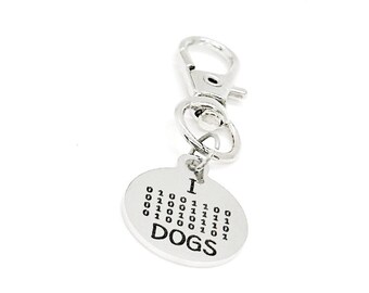 Pendentif à clip J'aime les chiens, Code binaire, Nerd informatique, Programmation informatique, Programmeur, Chiens Et Les Ordinateurs, Charme De Sac, Charme De Sac À Dos
