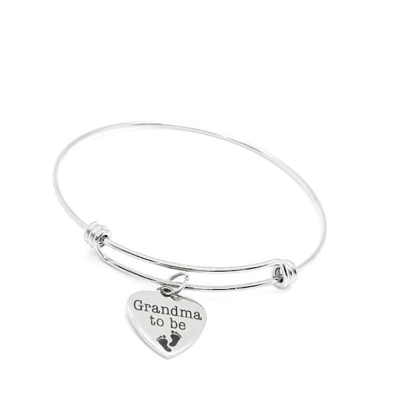 Grandma To Be Charm Bracelet Stainless Steel Heart Pregnancy Announcement Gift For New Grandma Baby Shower Jewelry Adjustable Bangle
