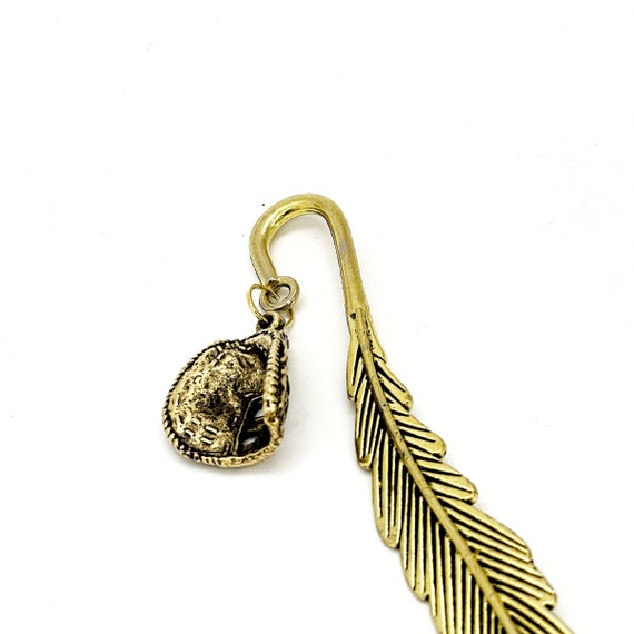 Catchers Mitt Bookmark Gift, Softball Catcher Bookmark, Baseball Catcher Gift, Catcher Mitt Charm Bookmark, Softball Bookmark, Catcher Mom