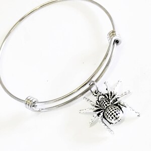 Spider Jewelry, Spider Stacking Bangle, Spider Bracelet, Halloween Jewelry, Spider Gifts, Halloween Party Gifts, Halloween Gifts For Her