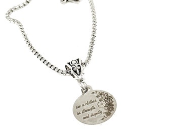 Pulsera con dije "Ella está vestida de fuerza y dignidad", regalo de fe de Proverbios 31:25, joyería de las Escrituras, mujer de Proverbios, regalo para ella, hija