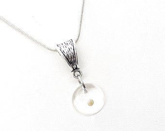 Collana con semi di senape, collana con ciondolo a forma di semi di senape, ciondolo rotondo a forma di semi di senape, fede con semi di senape, regalo per lei con collana a forma di semi di senape
