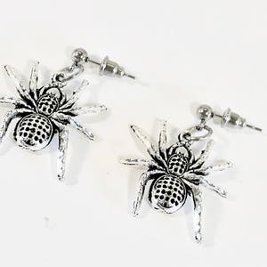 Spooky Spider Earrings, Spider Halloween Jewelry, Halloween Earrings, Spider Gifts, Spider Jewelry, Halloween Gift Earrings Spider