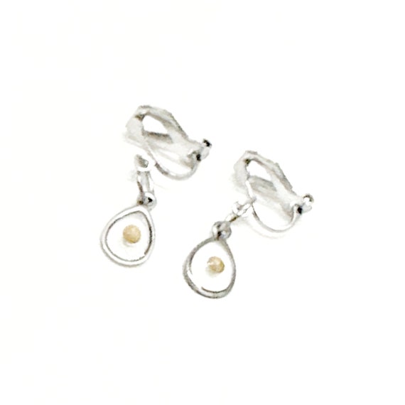 Mustard Seed Teardrop Charm Silvertone Clip On Earrings, Mustard Seed Faith Jewelry, Matthew 17:20 Bible Verse Jewelry, Scripture Jewelry