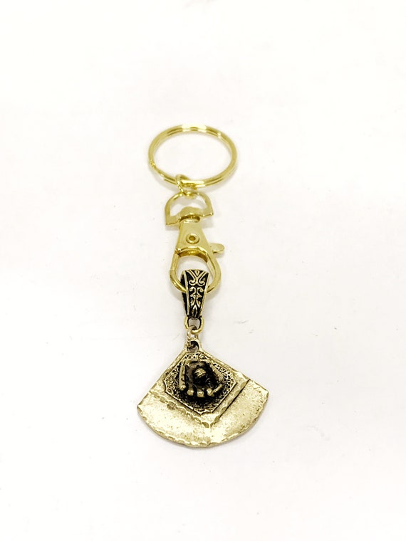 Baseball Mom Keychain, Baseball Mom Gift, Baseball Team Mom Gift, Keychain Gift, Goldtone Keychain, Homeplate Keychain, Gift For Her