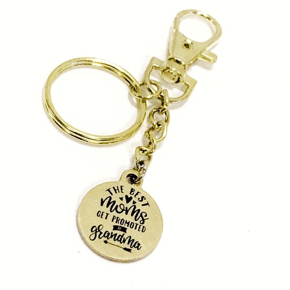 Grandma Gift, The Best Moms Get Promoted to Grandma Keychain, Pregnancy Announcement Gift, New Grandma Gift, Gift For Mom, Gift For Grandma