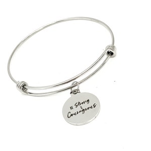 Regalo de fe, ser fuerte y valiente pulsera de encanto, cita de Josué 1 9, regalo de las Escrituras, regalo del versículo bíblico, regalo de la hija, regalo de la esposa para ella
