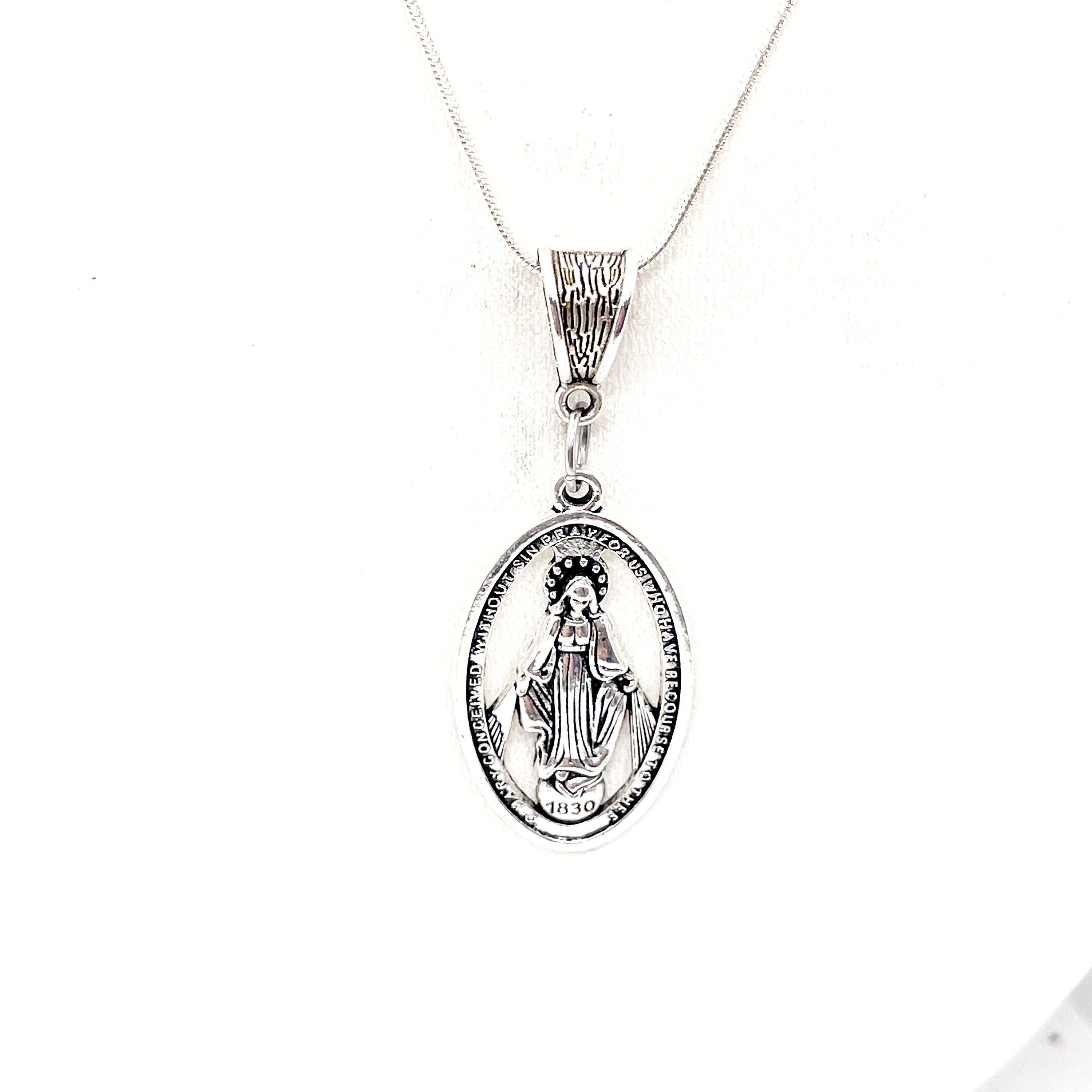Mama mary necklace Clearance