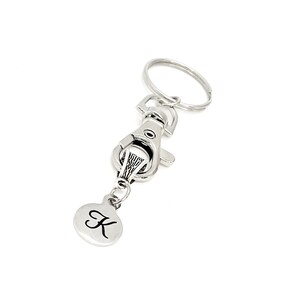 Llavero inicial, encanto de letra, regalo de coche nuevo, regalo de hija, regalo de graduación, regalo para ella, regalo de esposa, regalo de cumpleaños, llavero de encanto inicial