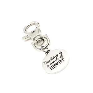 Leraar cadeau, lesgeven is een werk van hart charme cadeau, dochter cadeau, sleutelhanger charme, portemonnee charme, clip op charme, leraar waardering