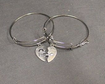 I Love You Key To My Heart Expanding Bangle Charm Bracelet Set; Girlfriend Gift; Heart Charm; Mother Daughter Gift; Gift For Mom; Bangle Set