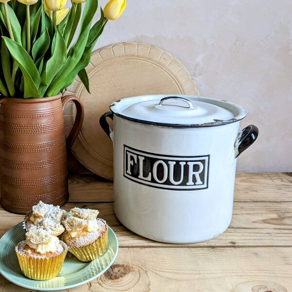 A vintage enamelled lidded Flour bin kitchenalia shabby chic chippy rustic country primitive