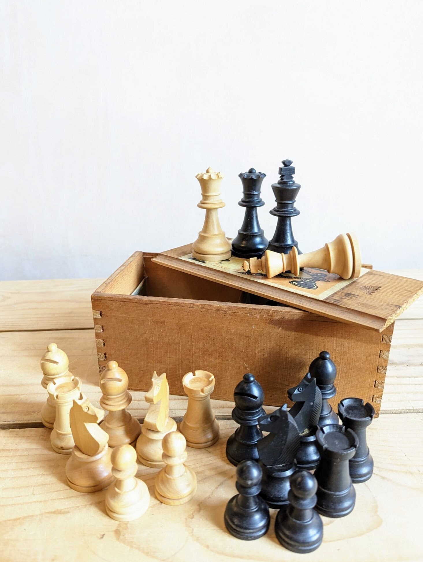 Downhead German Staunton Chess Pieces Ebonised Boxwood 3 