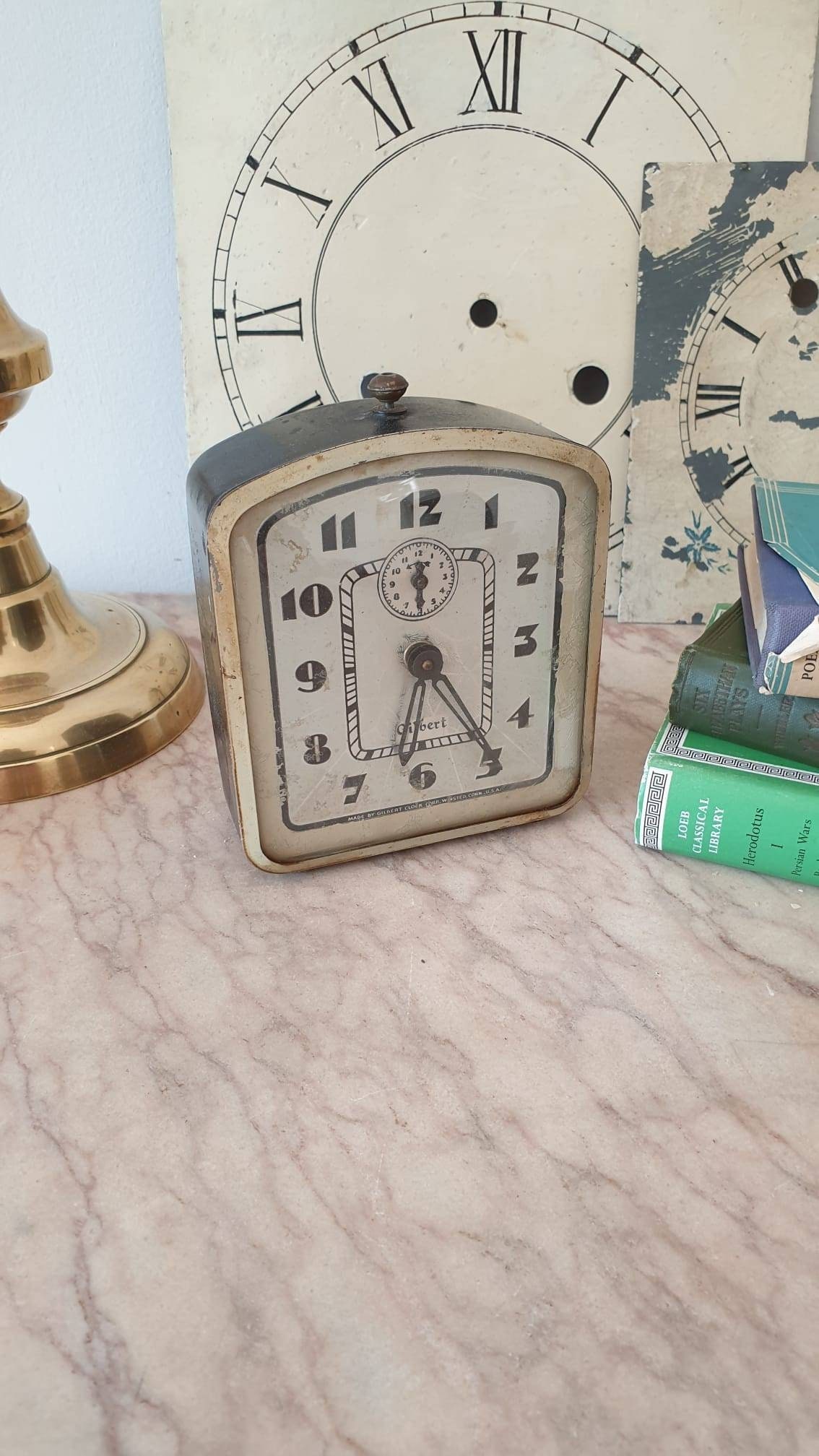 Classic Vintage Bell Desk Alarm Clock Digital Retro Desktop Round Clock