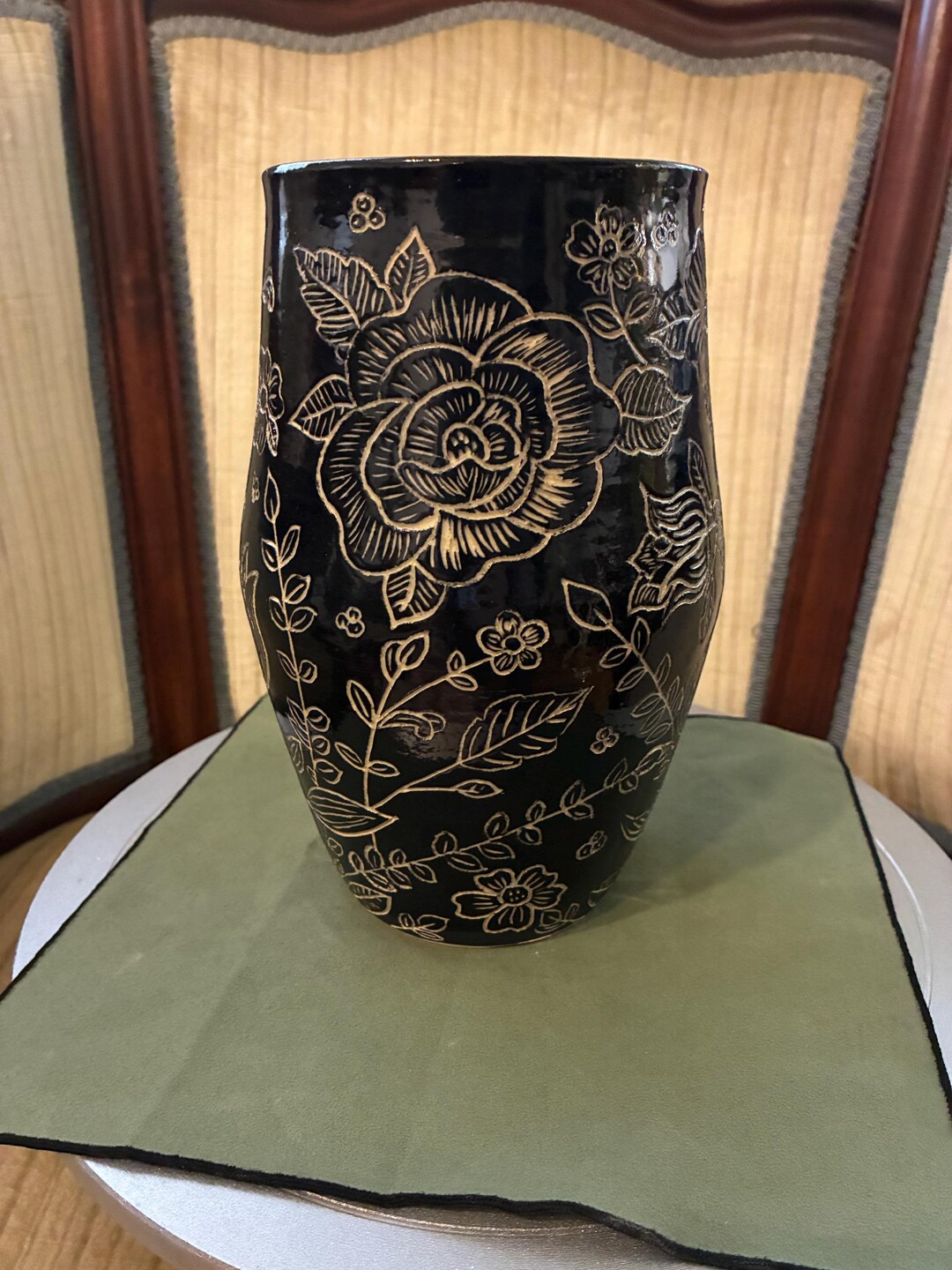 Stoneware Black Sgraffito-botanical-floral-wheel Thrown Pottery Vase - Etsy