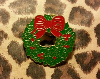 Vintage Christmas Wreath Hard Enamel Pin