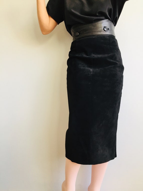 2000’s Danier leather skirt - image 1