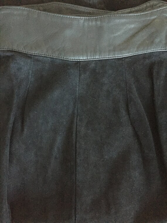 2000’s Danier leather skirt - image 4