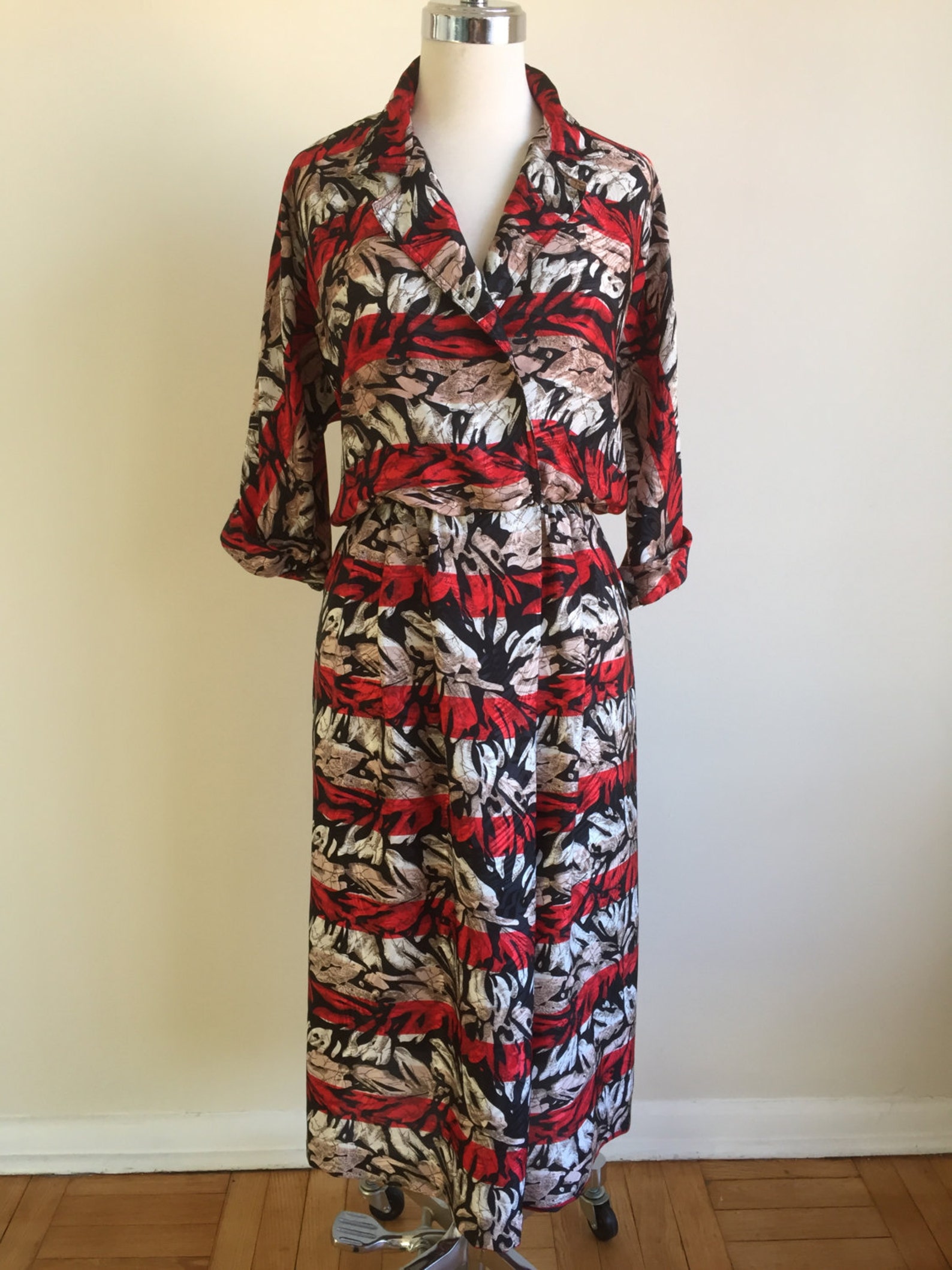 80's red patterned robe long sleeve dress Etsy