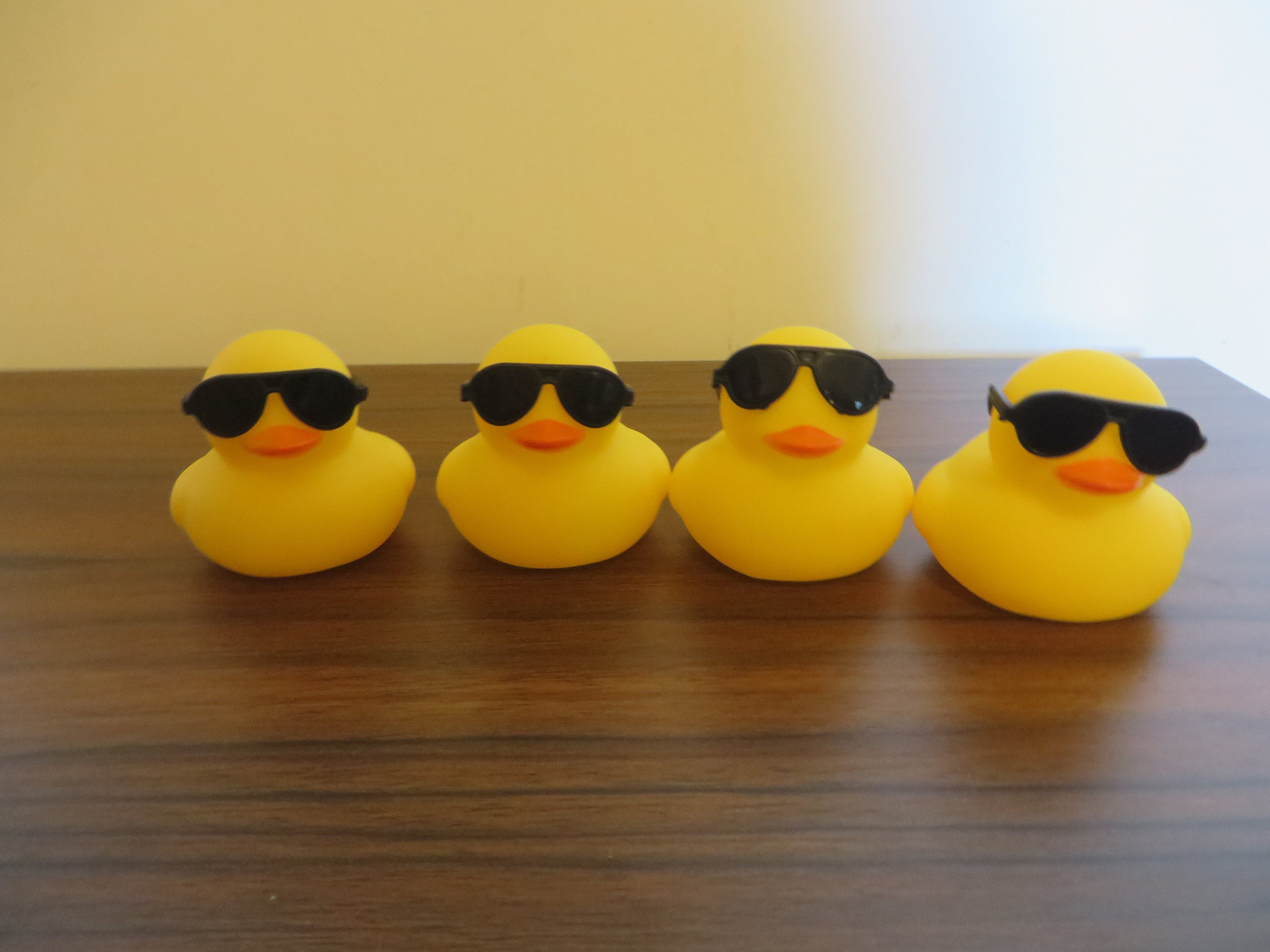 Rubber Yellow Duck, Hat Duck, Glasses Duck, Necklace Duck, Life