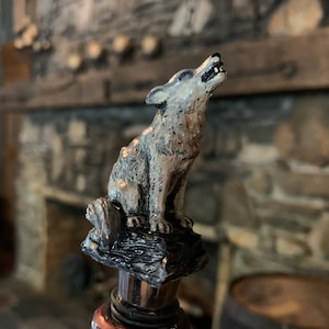 Howling Wolf Winestopper:  Handcrafted Resin Wine & Liquor Bottle Stopper