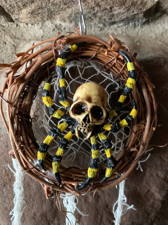 Skulltula Spider Hanging Nightmare Catcher with Creepy Spiderwebs: Legend of Zelda Ocarina of Time
