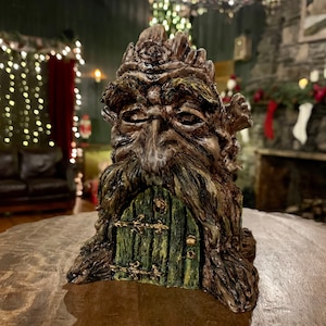 Tree Stump Fairy House:  Faerie B&B