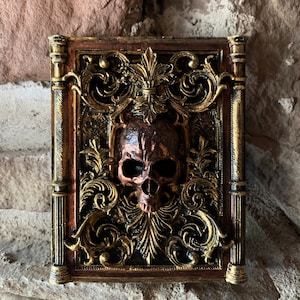 Skull Damask Gothic Victorian Plaque