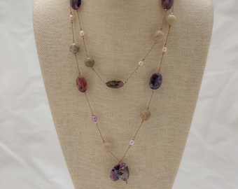 Lila Charoite und Petoskey Stein Lariat