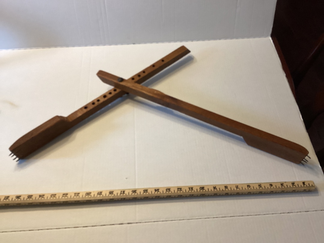 Antique Reed Co. Rug and Cloth Weaving Temple. Weaving Tool. Loom Tool ...