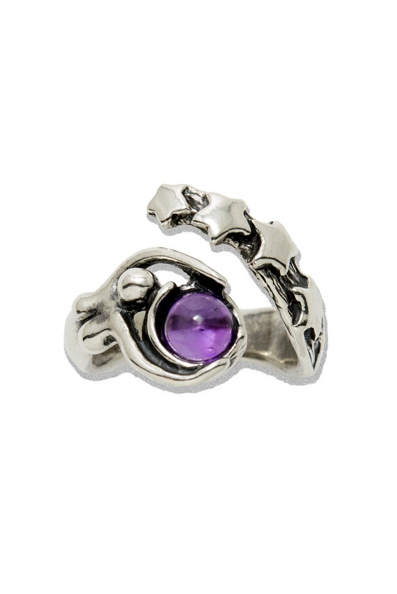 Sterling Silver Goddess with 6mm Amethyst Pendant Sterling Silver Goddess with 6mm Amethyst Pendant
