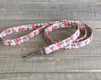 Floral Dog Leash, Peach Dog Leash, Girl Dog Leash, Spring Dog Leash, Spring Floral Dog Leash, Dog Leash