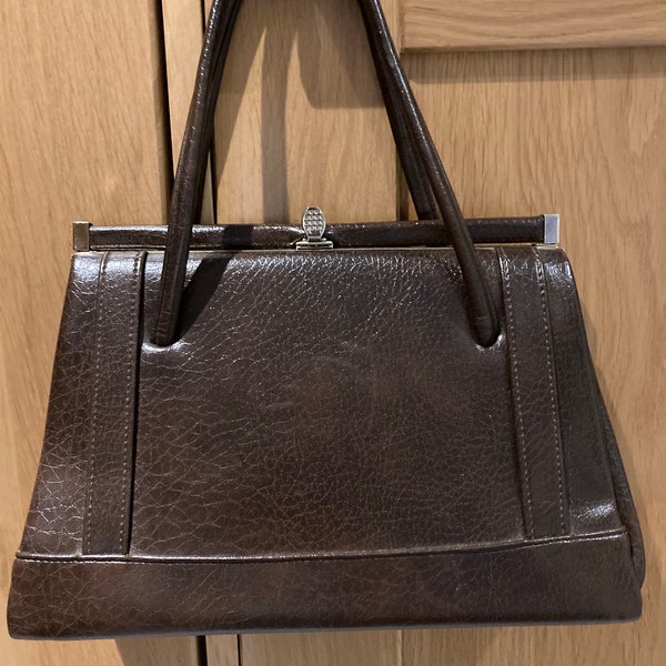 sac à main vintage de style Kelly marron. Sac à main marron, Sac marron pour femme