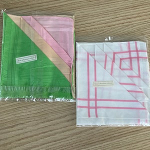 Juego de 3 pañuelos de algodón. Pañuelos de hombre, rosa, melocotón, verde con borde de rayas. Hecho en Irlanda del Norte