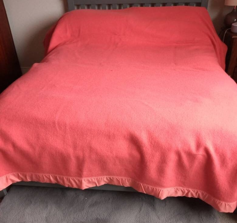 Vintage Pure Wool Blanket. Coral Pink Wool Blanket. Double Bed Size. Bedding. MODERNA PENNINE Made in England. Etsy Canada