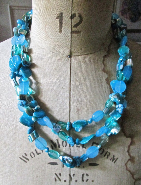 Glass, Mother of Pearl Vintage Beaded Necklace