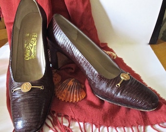 Ferragamo Classic Brown Pumps Size 8B