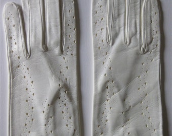 Perfect Vintage White Italian Leather Kid Skin Gloves Never Worn