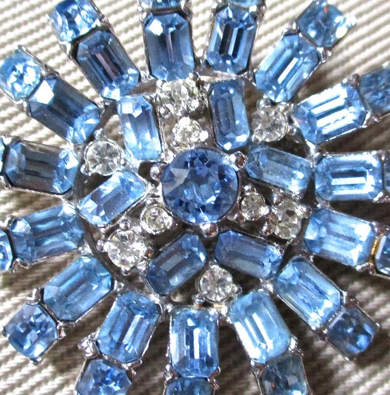 Vintage Bogoff 1950s Rhinestone Brooch - image 2