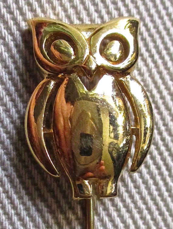 Trifari Vintage Gold Tone Owl Stick Pin - image 1