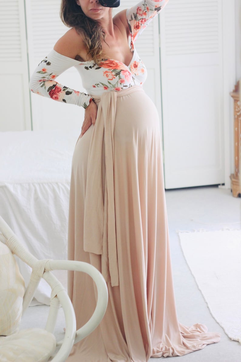 Maternity dress for photo shoot long sleeve maxi dress image 1