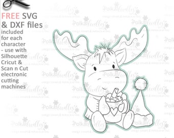 Puede incluir: Una ilustración en blanco y negro de un alce con un gorro de Papá Noel y sosteniendo una taza de chocolate caliente. La imagen es para usar con máquinas de corte electrónico Silhouette, Cricut y Scan N Cut.