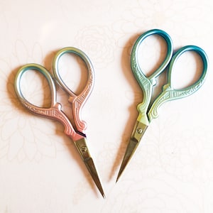 Gradient embroidery scissors, sewing gifts, beautiful sewing scissors, vintage sewing gifts, thread snips, small scissors, colour scissors