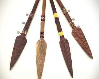ユニークな手作りの盾 + アフリカの槍 木製 木製シャンク 金属ナイフ