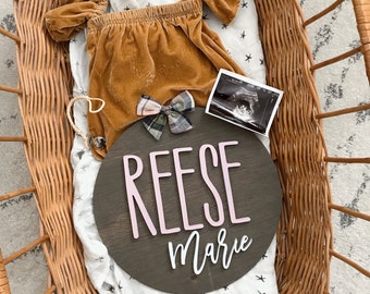 Round Nursery Name Sign: Custom Baby Photo Prop, Door Hanger