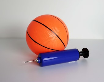 Mini basketball and pump