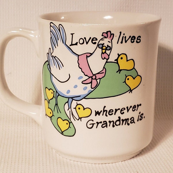 Vintage Love Lives Wherever Grandma Is Coffee Mug Chicken Hen Baby Chicks Retro Mid-Century