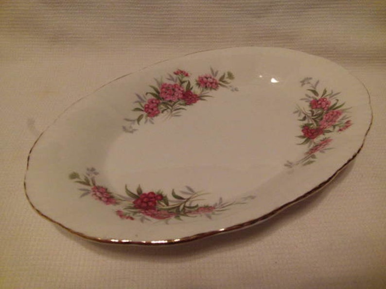 Vintage Paragon Bone China Potters Her Majesty The Queen England Oval Dish Pink Floral Sweet William Blooms